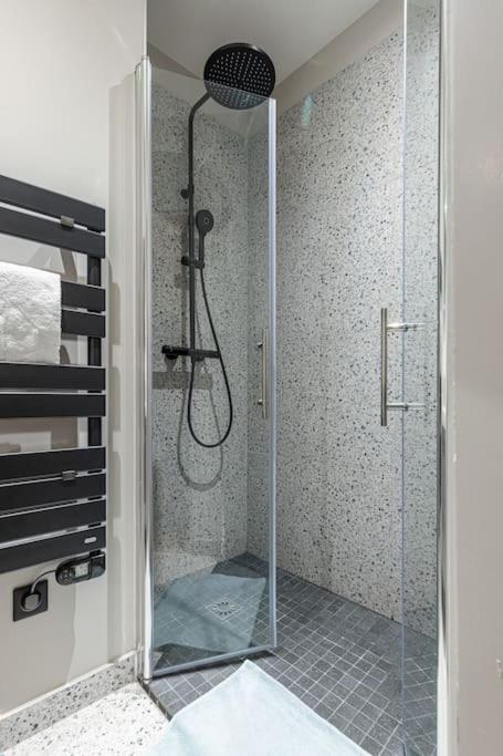La Croix - Old Town Modern Apartment - 2 Bedrooms นีซ ภายนอก รูปภาพ