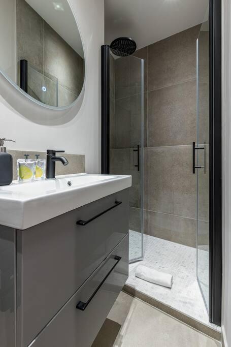 La Croix - Old Town Modern Apartment - 2 Bedrooms นีซ ภายนอก รูปภาพ